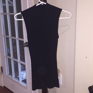 Black ribbed long T-shirt